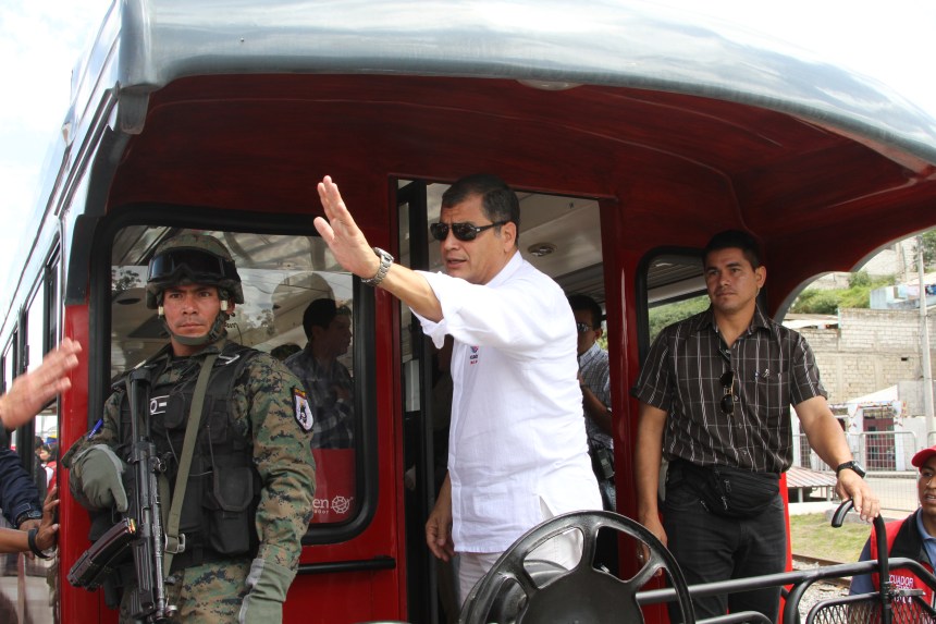 Otavalo. El presidente Rafael Correa, inauguró la Ruta Ibarra-Otavalo, son 27km de línea férrea rehabilitada. Foto: Alex Godoy/ImbaburaHoy