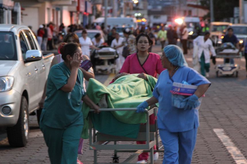 Ibarra.- De acuerdo al plan de contingencia, todos los pacientes fueron ubicados en un lugar seguro. |Foto: Alex Godoy R/ Hoy en Imbabura 