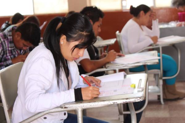 Ibarra.- Este examen es un instrumento de evaluación que permite a los estudiantes que aceptaron un cupo, exonerarse del proceso de nivelación de carrera e ingresar directamente a primer año de universidad.|Foto: Cortesía 