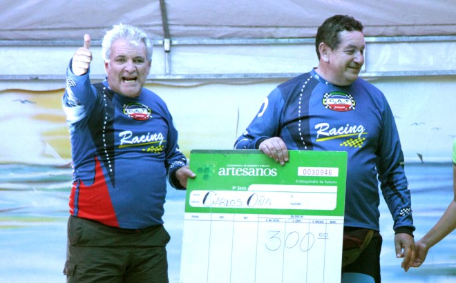 Esmeraldas.- Carlos Oña junto a Mauricio Benavides, los triunfadores del 9no Rally de Regularidad. |Foto: Alex Godoy R/ImbaburaHoy 